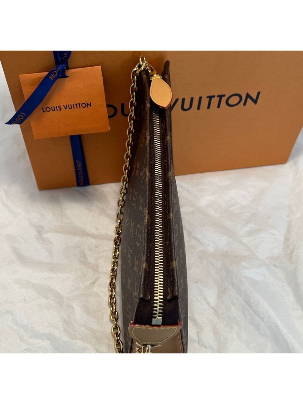 Louis Vuitton Monogram Toiletry 26 On A Chain - Picture 6 of 16